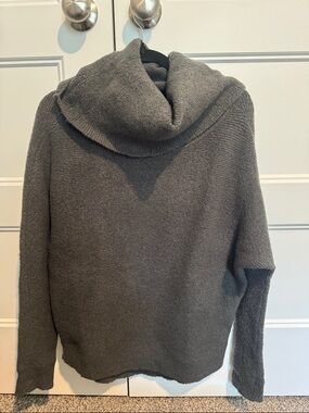Romeo & Juliet Couture Gray Cowl Neck Sweater
